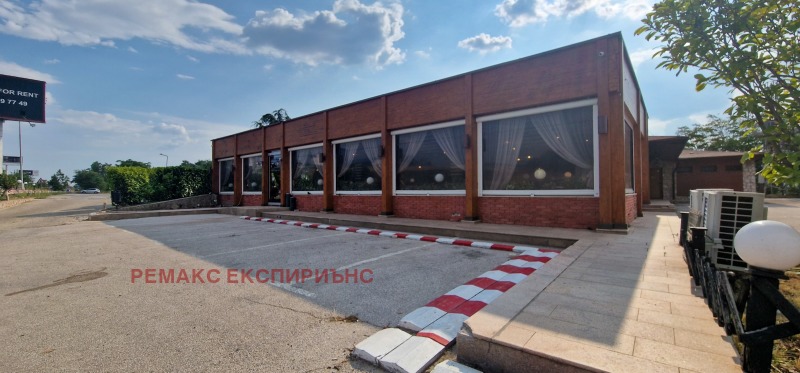 Под наем ЗАВЕДЕНИЕ, област Благоевград, гр. Сандански • 4000 € • 48832198 — Holmes.bg