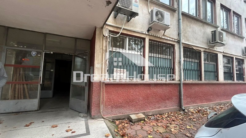 Дава под наем ПРОМ. ПОМЕЩЕНИЕ, гр. Пловдив, Индустриална зона - Тракия, снимка 9 - Производствени сгради - 52389007