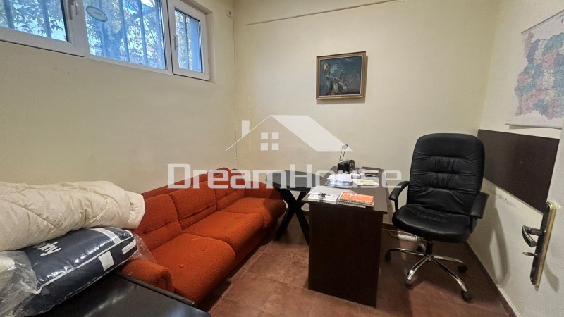 Дава под наем ПРОМ. ПОМЕЩЕНИЕ, гр. Пловдив, Индустриална зона - Тракия, снимка 4 - Производствени сгради - 52389007