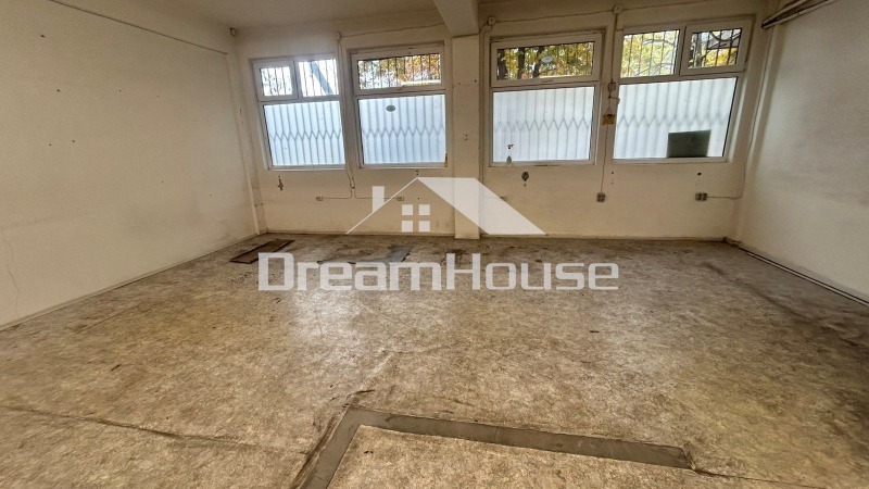 Дава под наем ПРОМ. ПОМЕЩЕНИЕ, гр. Пловдив, Индустриална зона - Тракия, снимка 3 - Производствени сгради - 52389007