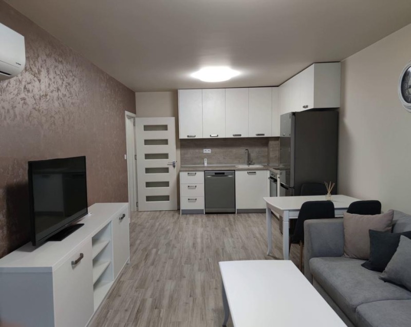 В оренду  1 спальня Пловдив , Тракия , 75 кв.м | 65606886
