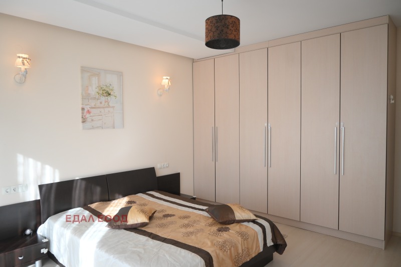 Дава под наем 3-СТАЕН, гр. София, Център, снимка 10 - Апартаменти - 52979774