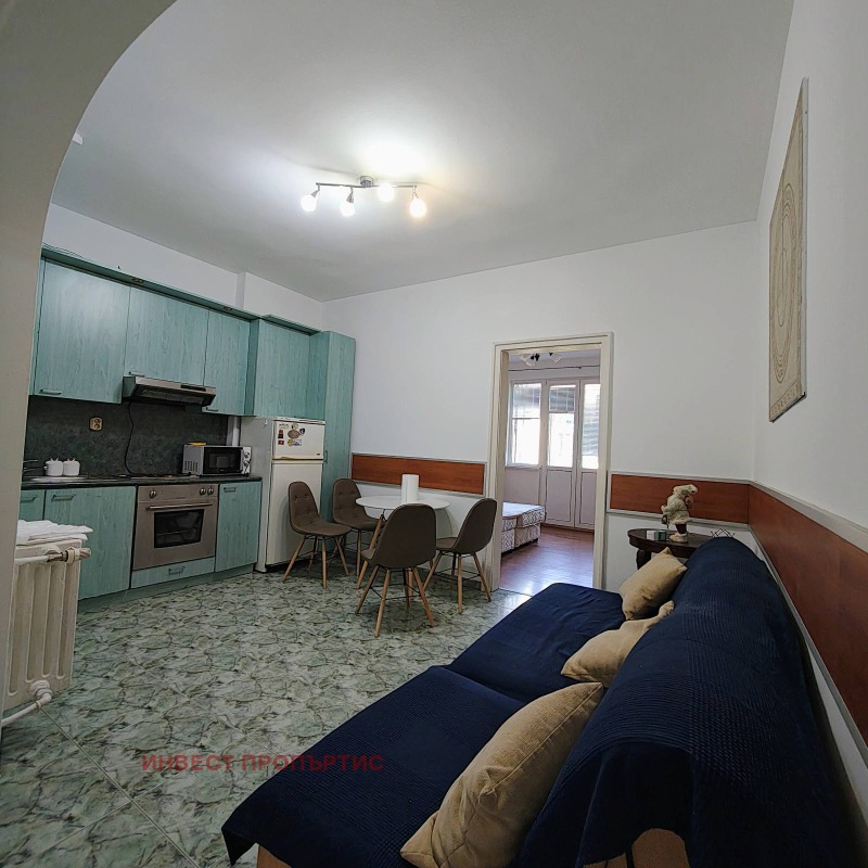 Дава под нем  4-стаен, град София, Медицинска академия •  760 € • ID 39681566 — holmes.bg - [1] 
