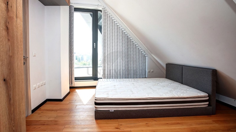 Zu vermieten  3 Schlafzimmer Sofia , Izgrew , 168 qm | 39549474 - Bild [4]