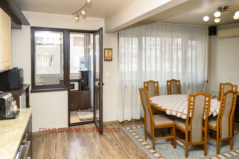 Da affittare  3+ camere da letto Burgas , Vazragdane , 125 mq | 57560795 - Immagine [8]