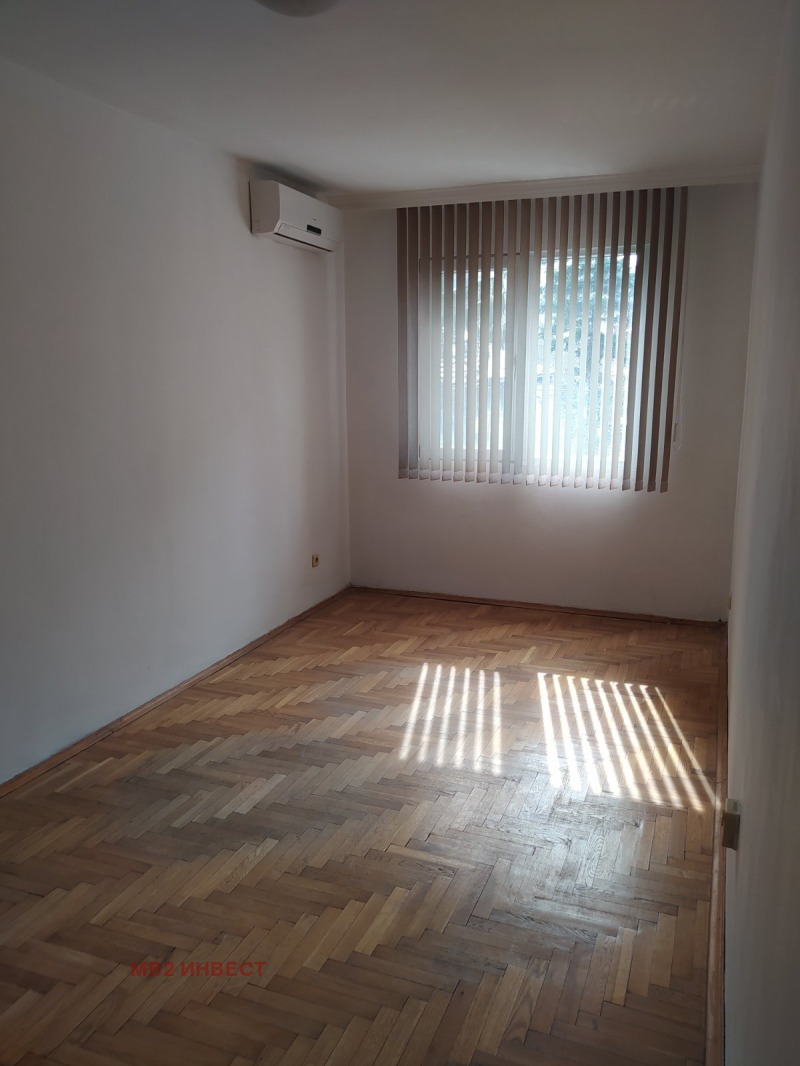 K pronájmu  Mezonet Sofia , Reduta , 200 m2 | 77517096 - obraz [15]