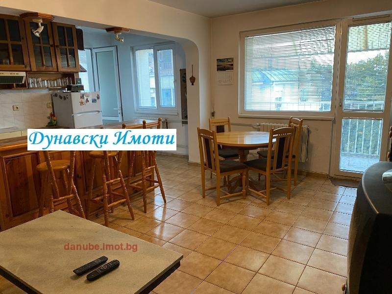 Дава под наем 3-СТАЕН, гр. Русе, Ялта, снимка 3 - Апартаменти - 56362003
