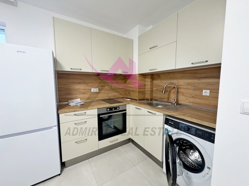 Do wynajęcia  1 sypialnia Warna , Lewski 1 , 55 mkw | 82512860