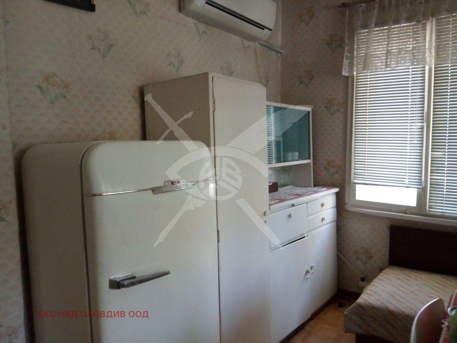 Дава под наем ЕТАЖ ОТ КЪЩА, гр. Пловдив, Кършияка, снимка 4 - Етаж от къща - 54210184