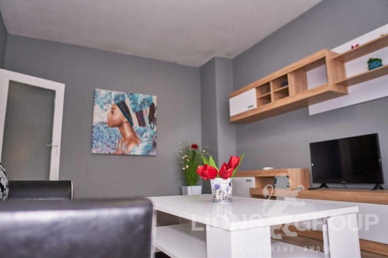 Дава под наем 2-СТАЕН, гр. Варна, Левски 1