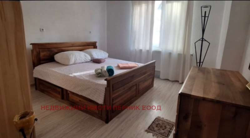 Дава под наем  Къща град Перник , Център , 80 кв.м | 60852048