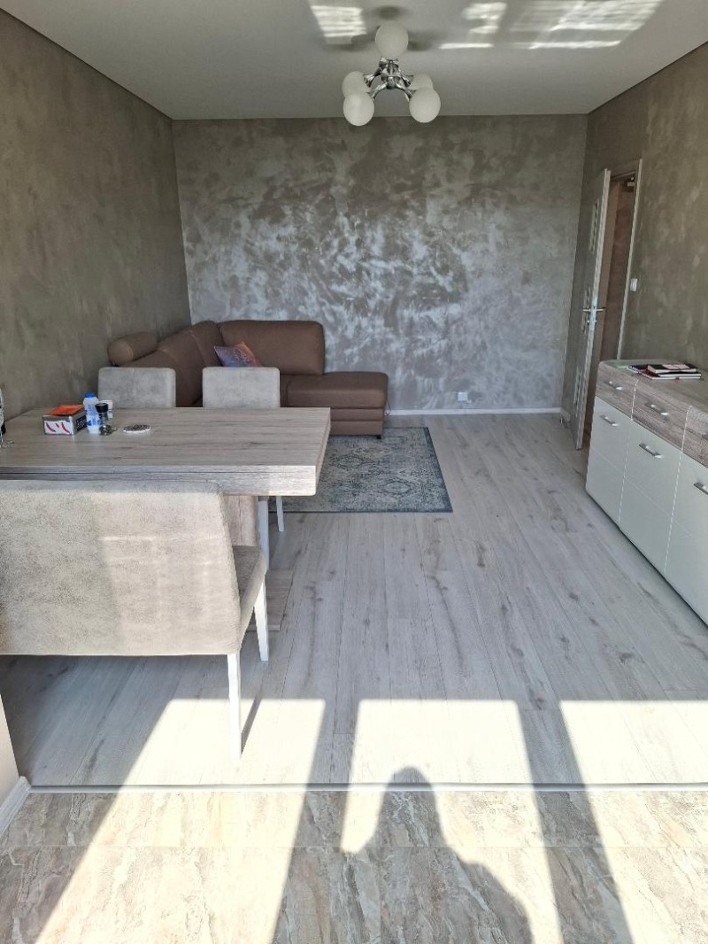 Zu vermieten  1 Schlafzimmer Sofia , Mladost 2 , 66 qm | 21124465
