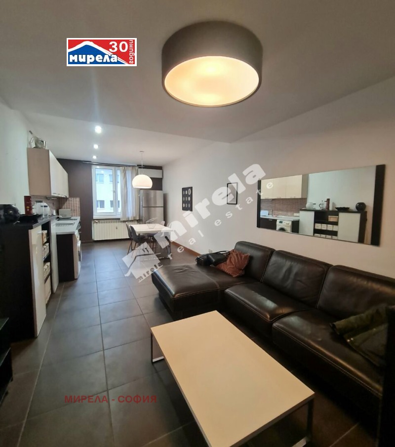 Дава под наем 3-СТАЕН, гр. София, Център