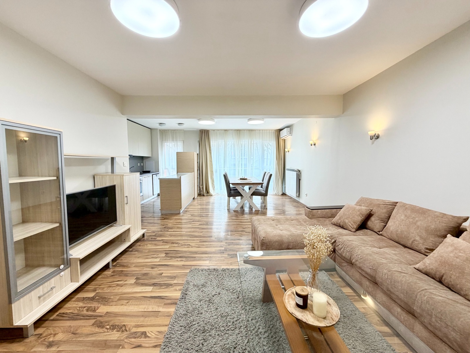 Дава под наем 3-СТАЕН, гр. София, Център