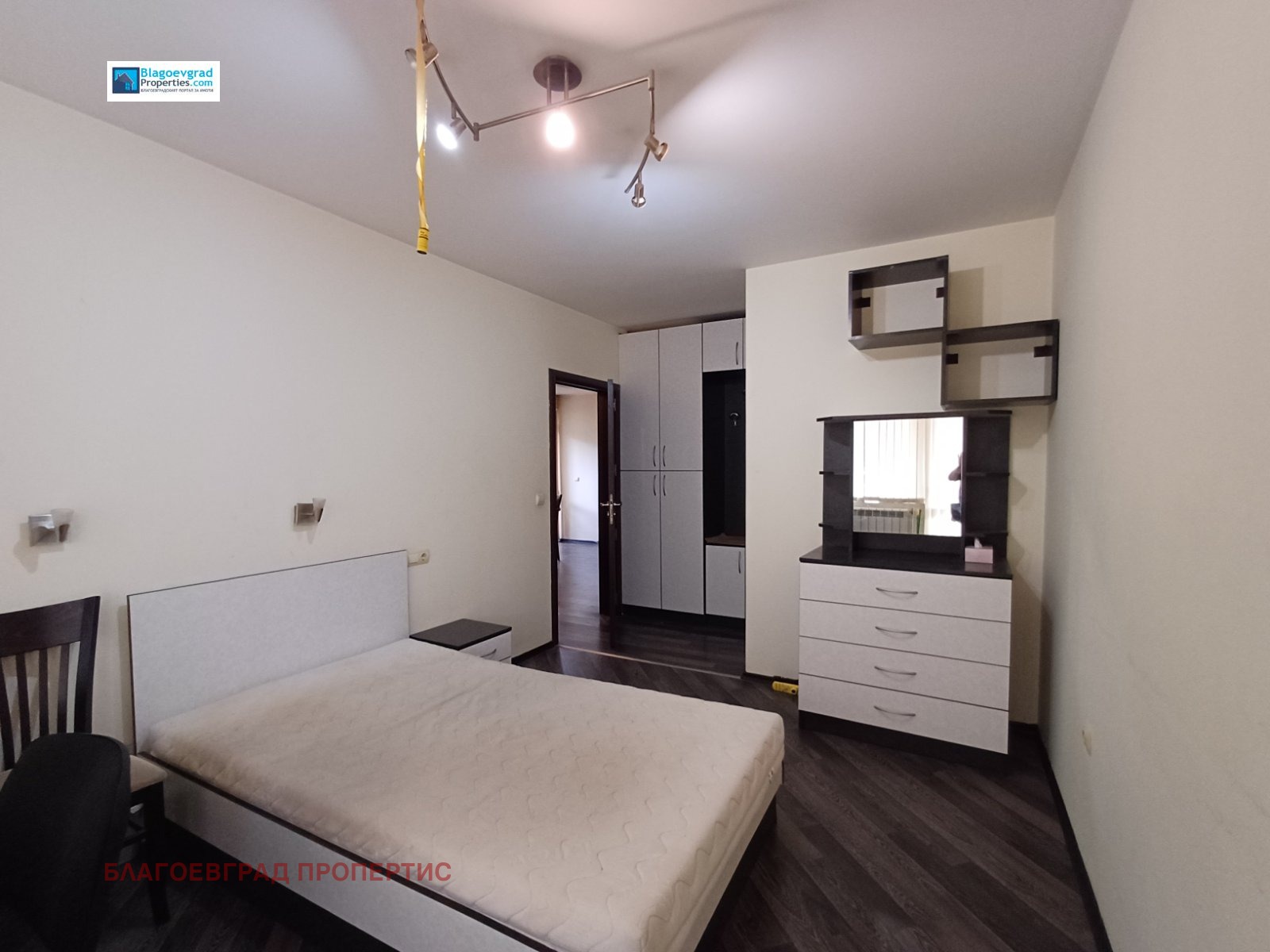 Дава под наем 3-СТАЕН, гр. Благоевград, Широк център