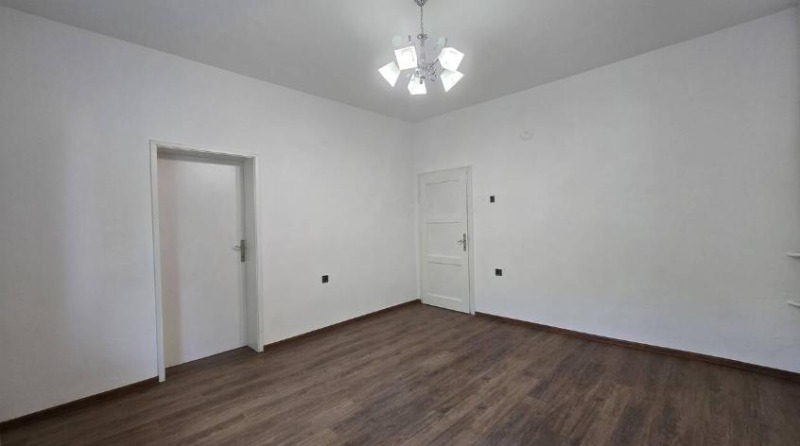 Zu vermieten  3+ Schlafzimmer Plowdiw , Wastanitscheski , 120 qm | 99057357 - Bild [4]