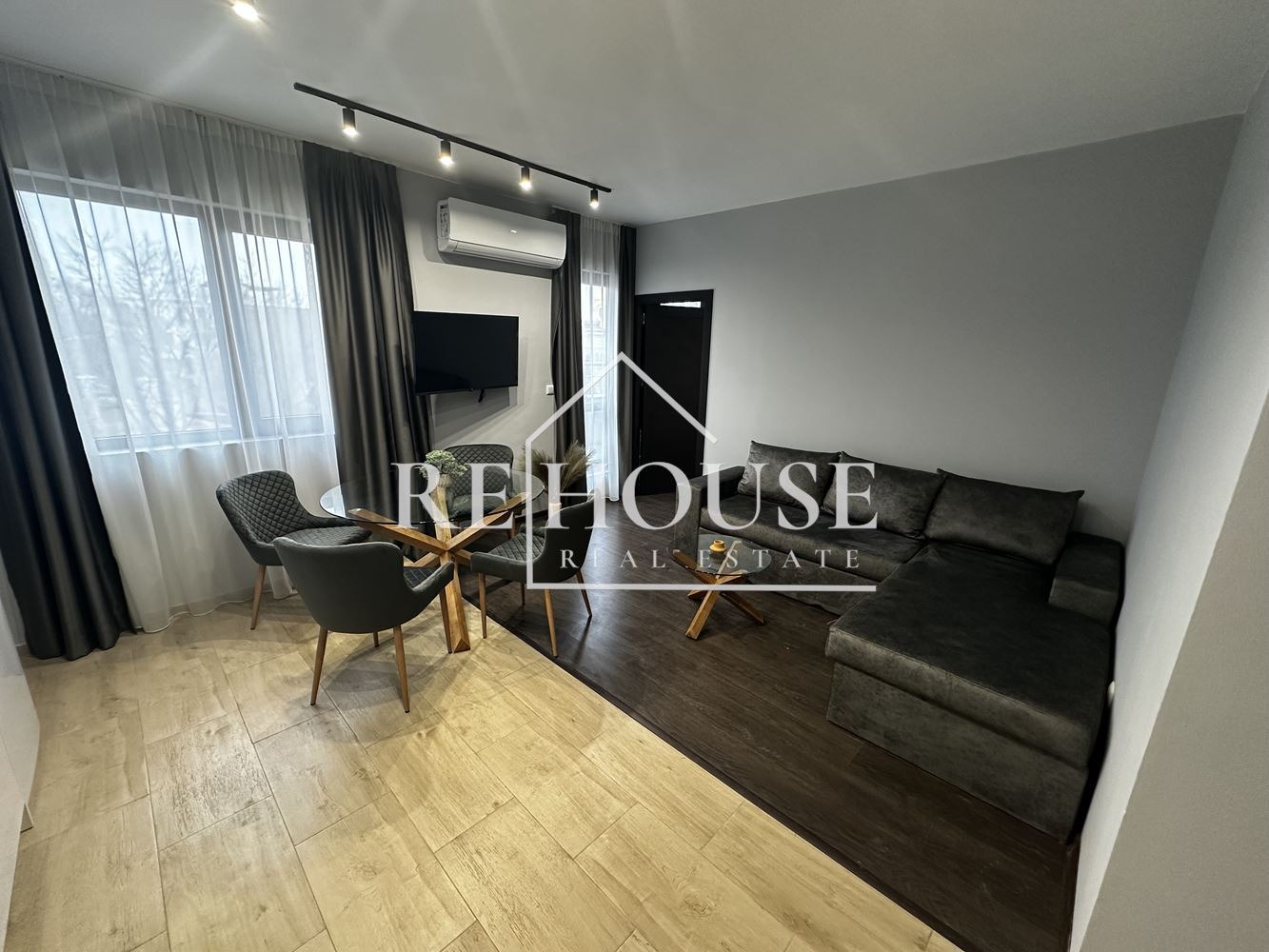 Дава под наем 3-СТАЕН, гр. Варна, Център, снимка 6 - Апартаменти - 53614996