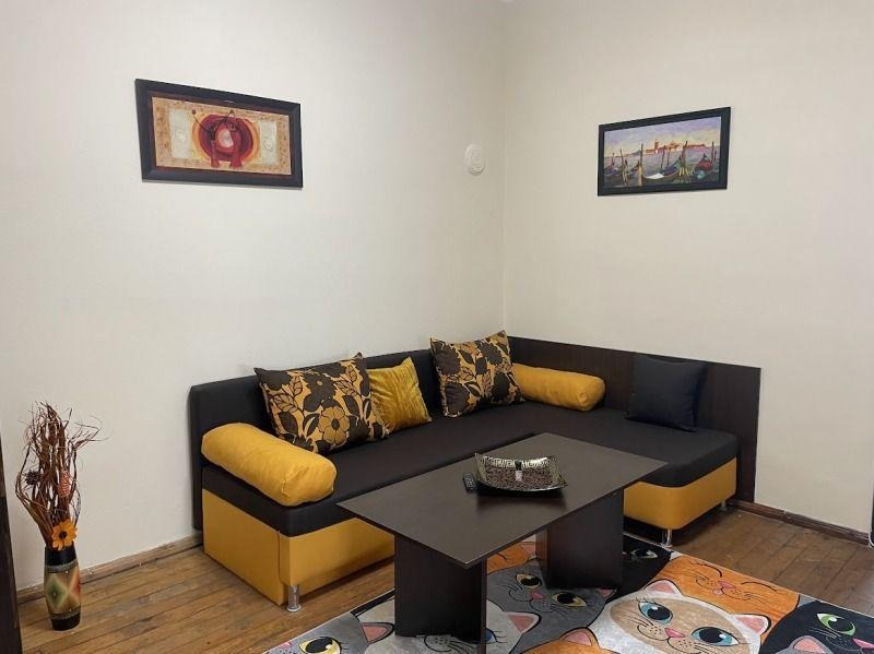 Kiadó  3 hálószobás Sofia , Javorov , 110 négyzetméter | 72840015