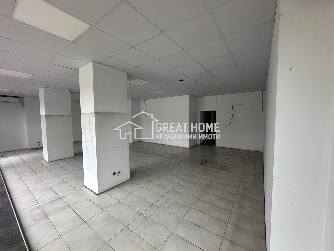 Дава под наем МАГАЗИН, гр. Търговище, Център, снимка 2 - Магазини - 53782901