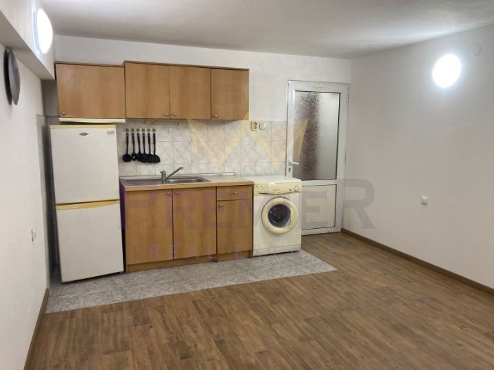 Дава под наем 1-СТАЕН, гр. Варна, Гръцка махала