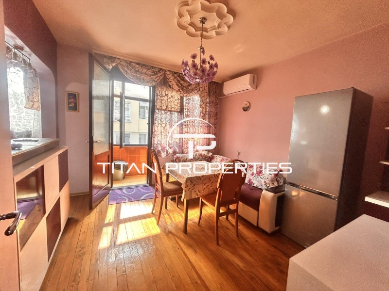 Kiadó  3 hálószobás Burgas , Vazrazsdane , 120 négyzetméter | 56274209