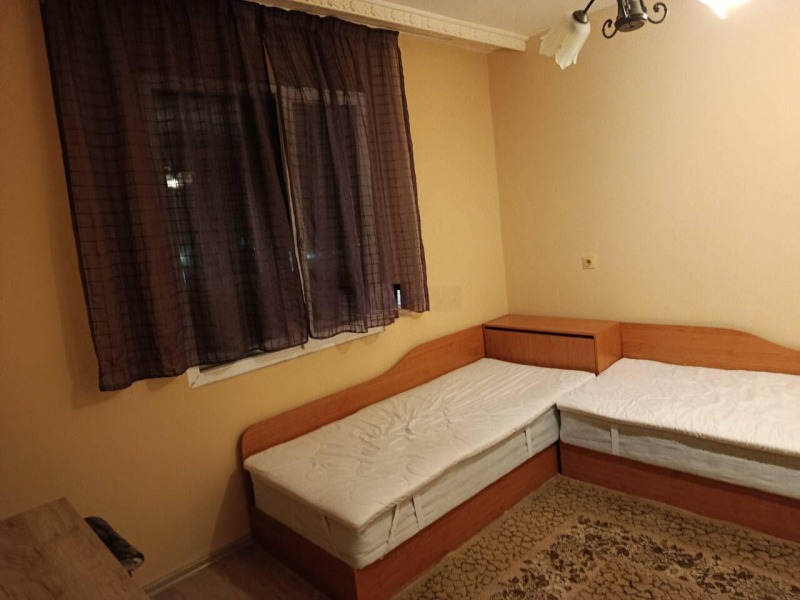 De inchiriat  1 dormitor Burgas , Meden rudnic - zona V , 70 mp | 40536120 - imagine [3]