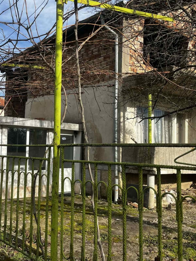Дава под Наем КЪЩА в област Пловдив, с. Дъбене - 80 кв.м / 350 € » 684.54 лв., РИНЕКС РЕВОЛЮШЪН