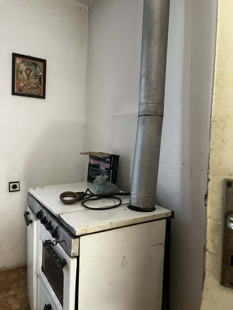 Дава под наем КЪЩА, с. Дъбене, област Пловдив, снимка 2 - Къщи - 53282980