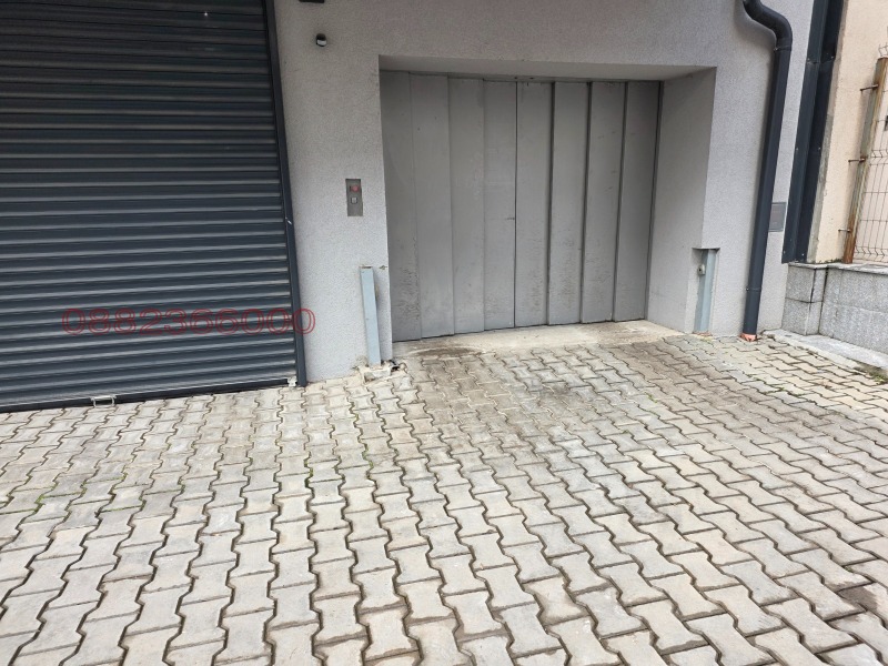 Дава под наем ГАРАЖ, ПАРКОМЯСТО, гр. София, Хиподрума, снимка 2 - Гаражи и паркоместа - 53371828