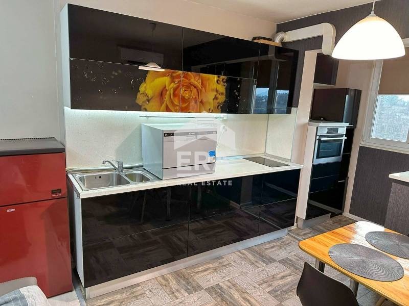 Дава под наем 2-СТАЕН, гр. Търговище, Център