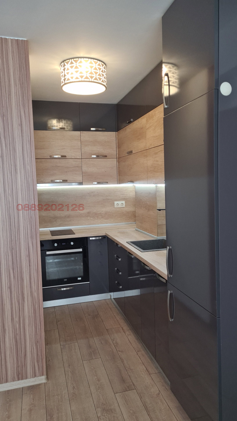 Дава под наем 3-СТАЕН, гр. София, Център, снимка 2 - Апартаменти - 52783434