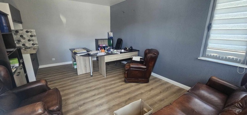 K pronájmu  Průmyslová budova Kardžali , Promišlena zona - B , 210 m2 | 54851023 - obraz [2]