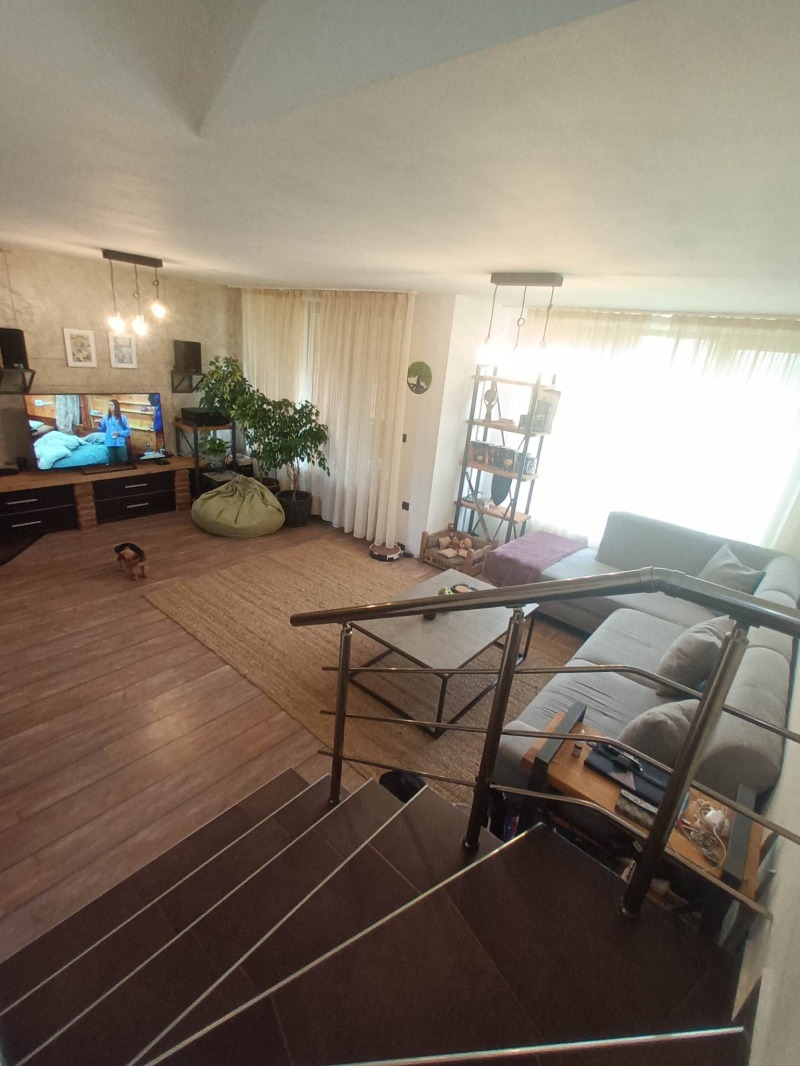 Дава под Наем КЪЩА в град София, в.з.Малинова долина - 240 кв.м / 1 600 € » 3 129.33 лв., ЛАТИНШЕФ ЕСТЕЙТ ЕООД