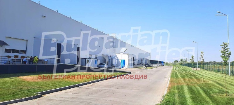 Дава под Наем СКЛАД в град Пловдив, Индустриална зона - Север - 15000 кв.м / 5 250 € » 10 268.11 лв., БЪЛГЕРИАН ПРОПЕРТИС ПЛОВДИВ