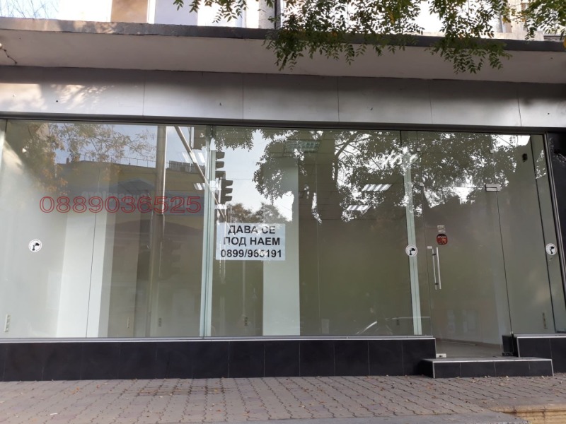 Kiadó  Üzlet Plovdiv , Centar , 70 négyzetméter | 23821700 - kép [2]