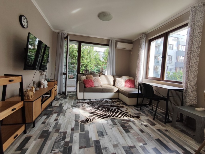 Дава под Наем 2-СТАЕН в град Бургас, Сарафово - 62 кв.м / 450 € » 880.12 лв., РОЯЛ ХОУМС