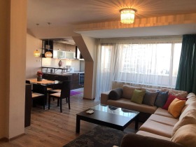 2 makuuhuonetta Tšajka, Varna