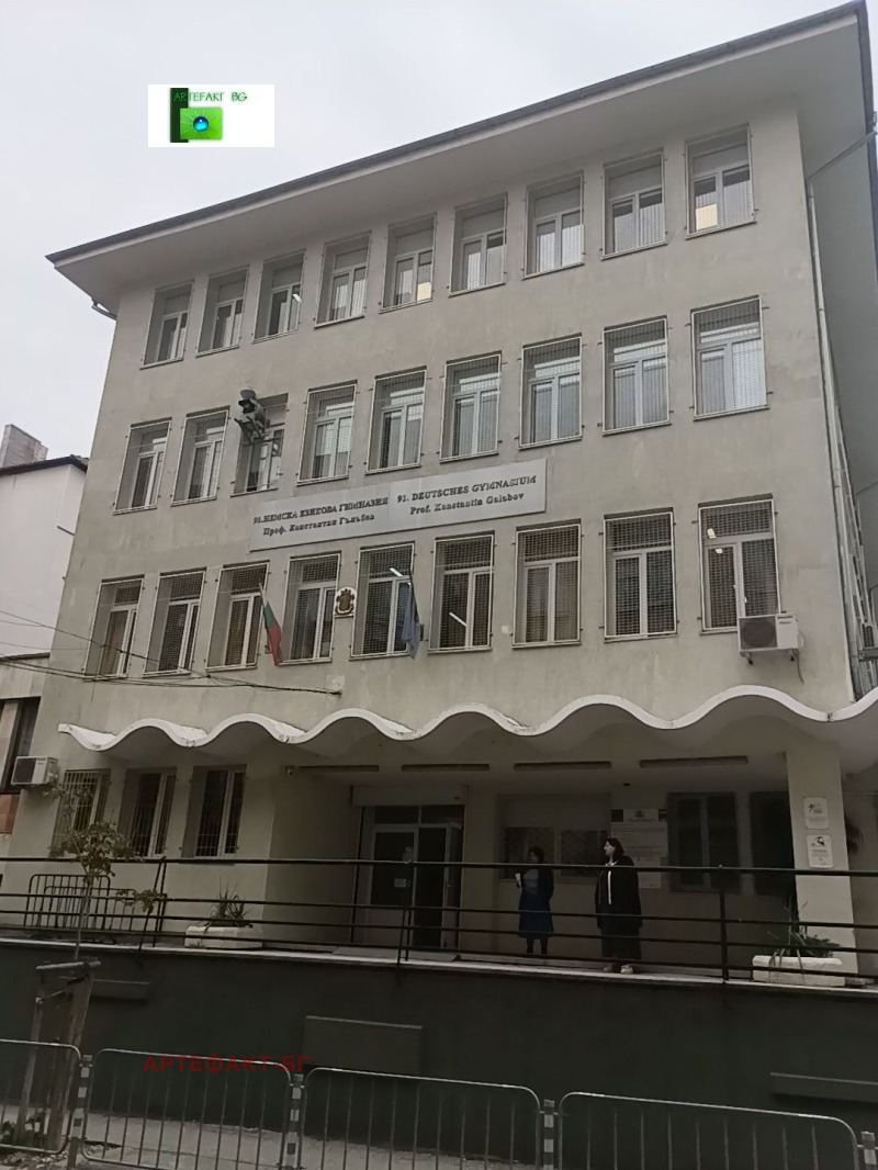 Zu vermieten  2 Schlafzimmer Sofia , Zentar , 100 qm | 19103115 - Bild [11]