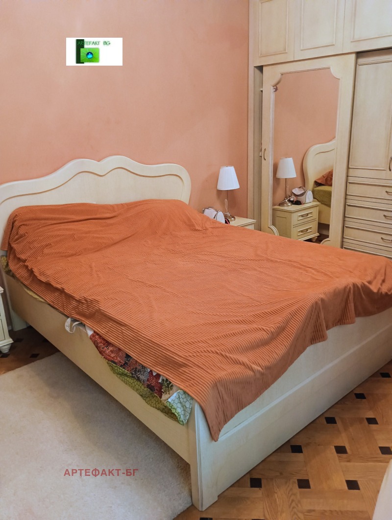 Zu vermieten  2 Schlafzimmer Sofia , Zentar , 100 qm | 19103115 - Bild [12]