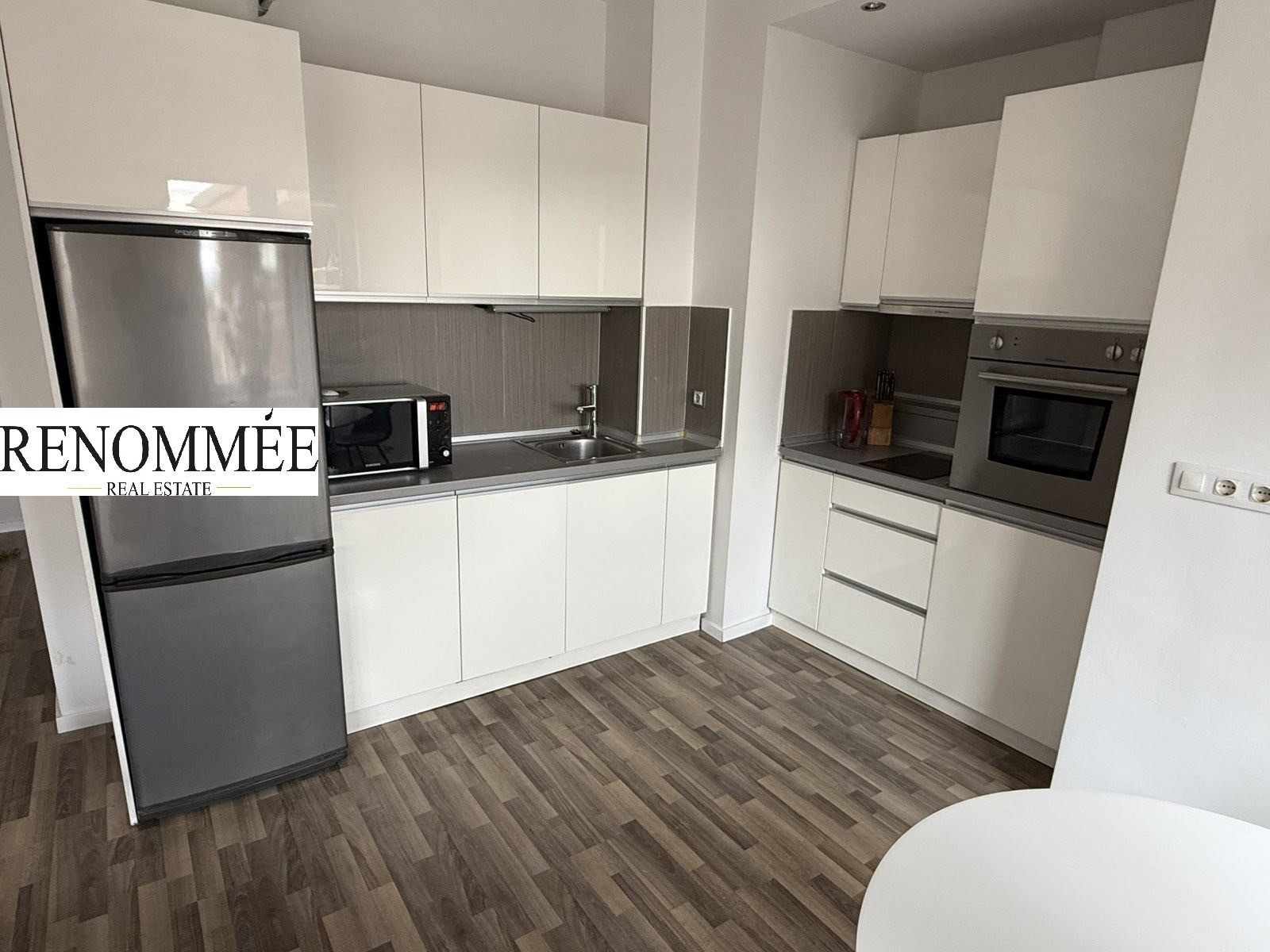 Дава под наем 2-СТАЕН, гр. София, Център, снимка 7 - Апартаменти - 53806381