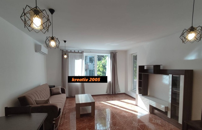 Дава под наем 3-СТАЕН, гр. София, Център