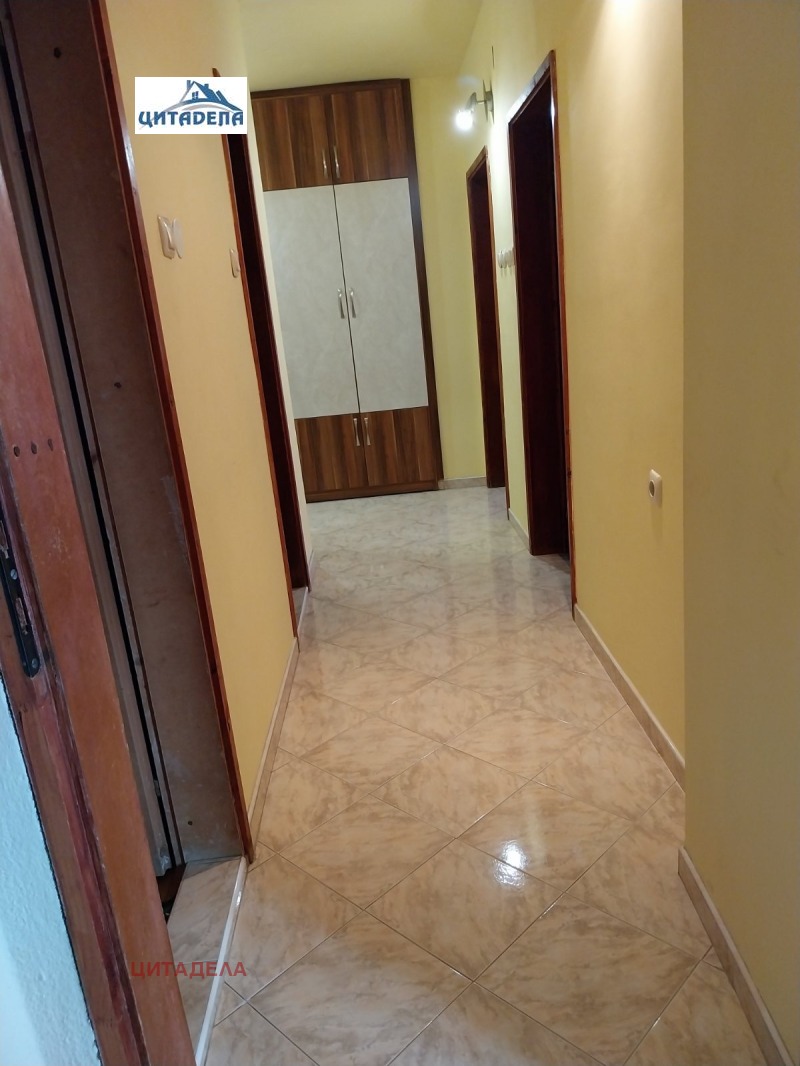 Дава под наем МНОГОСТАЕН, гр. Стара Загора, Център, снимка 4 - Апартаменти - 52875663