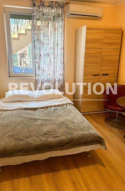 Kiadó  Stúdió Varna , m-t Alen mak , 25 négyzetméter | 11116724