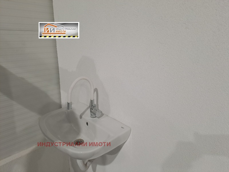 Дава под наем ПРОМ. ПОМЕЩЕНИЕ, гр. Пловдив, Индустриална зона - Север, снимка 7 - Производствени сгради - 53033440