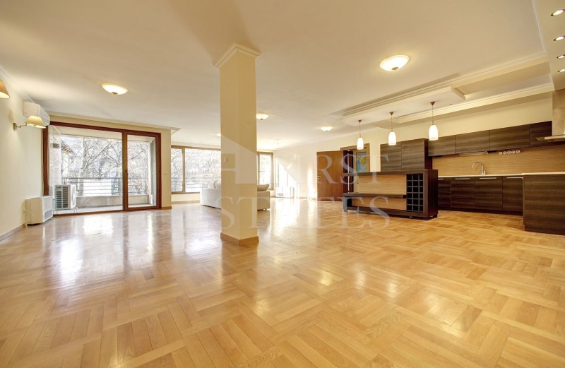 A louer  2 chambres Sofia , Iztok , 170 m² | 51917019 - image [2]