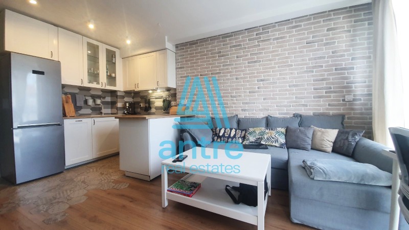 Дава под нем  2-стаен, град София, Редута •  600 EUR • ID 71256113 — holmes.bg - [1] 