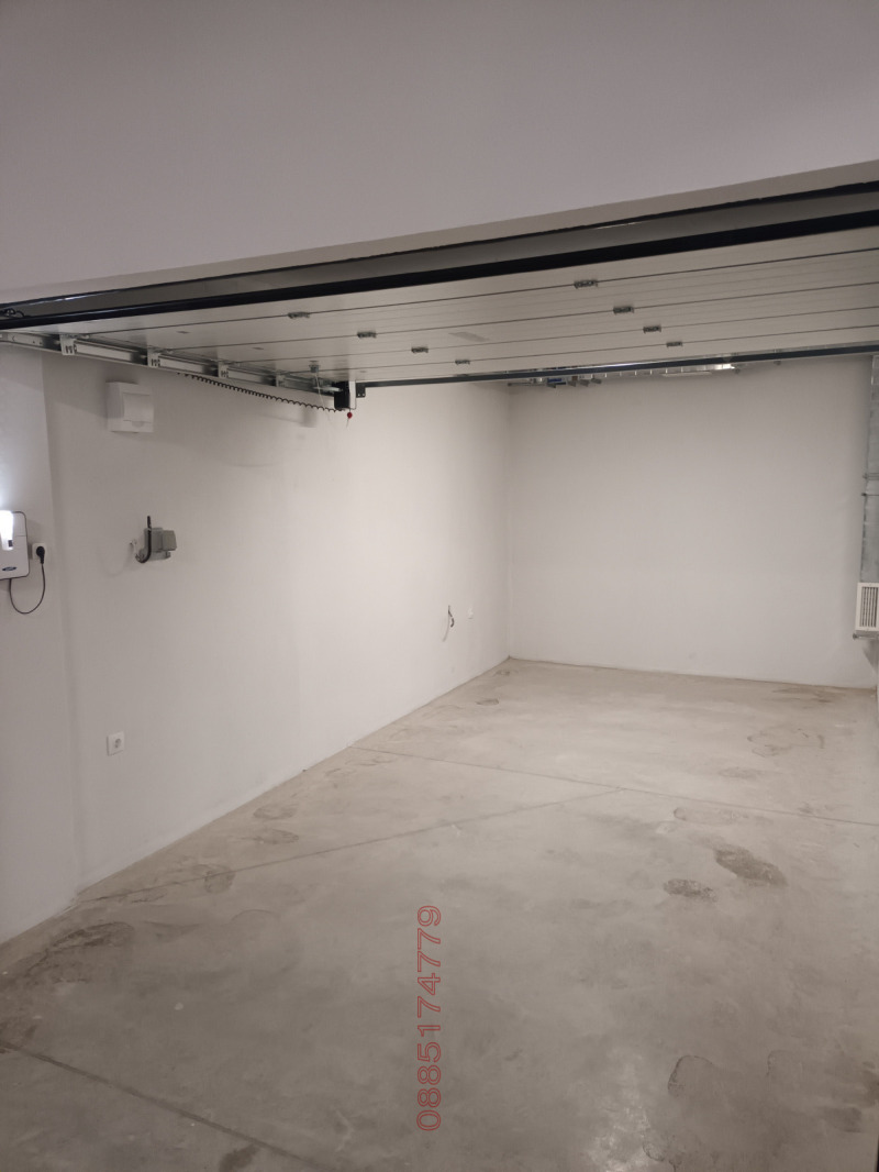 Дава под наем ГАРАЖ, ПАРКОМЯСТО, гр. София, Изток, снимка 4 - Гаражи и паркоместа - 53142179