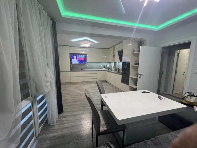 Da affittare  1 camera da letto Varna , Kajsieva gradina , 70 mq | 26222365
