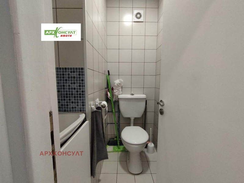 Дава под наем 3-СТАЕН, гр. София, Света Троица, снимка 13 - Апартаменти - 52038455