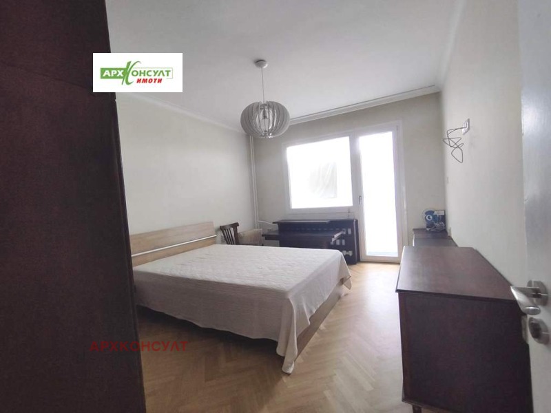 Дава под наем 3-СТАЕН, гр. София, Света Троица, снимка 8 - Апартаменти - 52038455